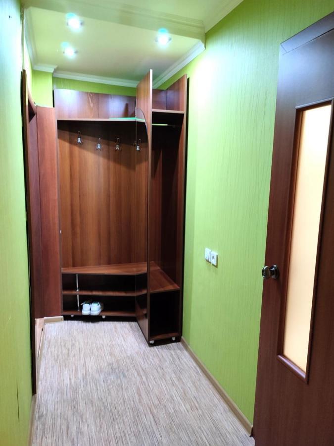 Стандарт Апартаменты Ул.Урицкого 74 Pavlodar Exterior photo