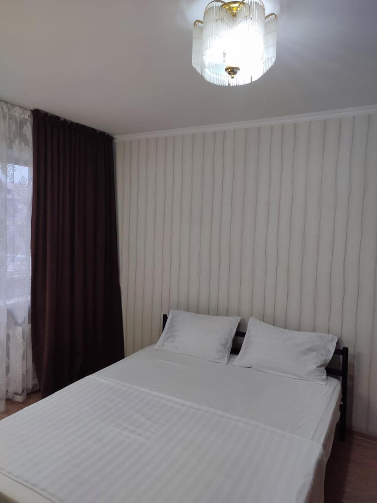 Стандарт Апартаменты Ул.Урицкого 74 Pavlodar Exterior photo